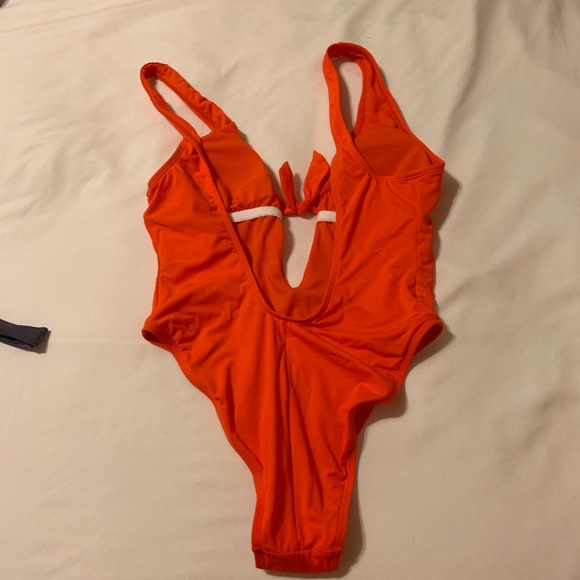 🆕 NWT Orange swimsuit - Picture 3 of 5
